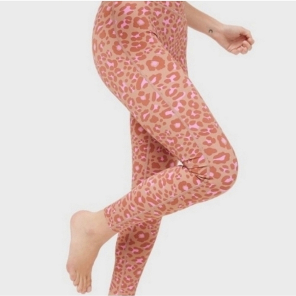 Aerie Offline 7/8 Ankle Leggings High Rise Pink Leopard Animal Print Activewear - Picture 2 of 8
